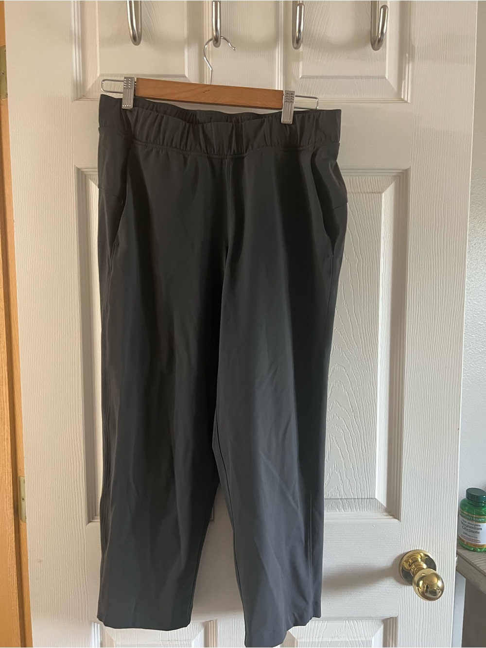 lululemon athletica Womens Luxtreme Cropped Ankle Pants Grey 8
